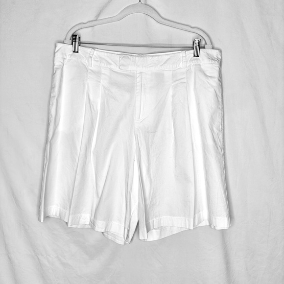 Eloquii Pants - ELOQUII White Pleated Shorts Size 16